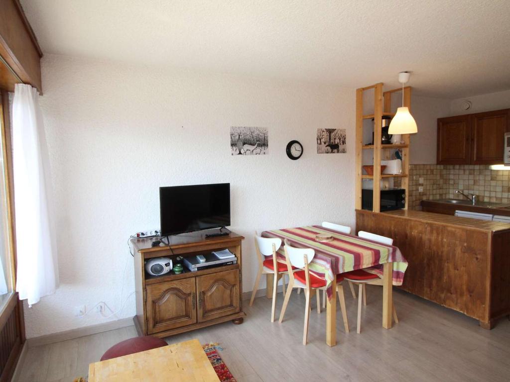 Appartement Auris, 1 pièce, 4 personnes - FR-1-297-331 photo 2