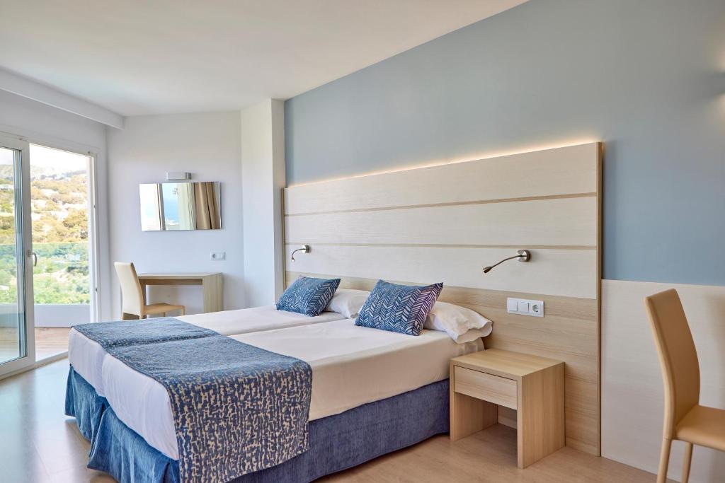 Tomir Portals Suites - Adults Only photo 2