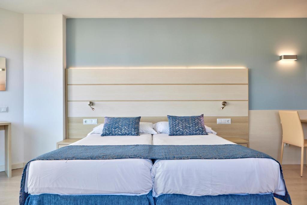 Tomir Portals Suites - Adults Only photo 3