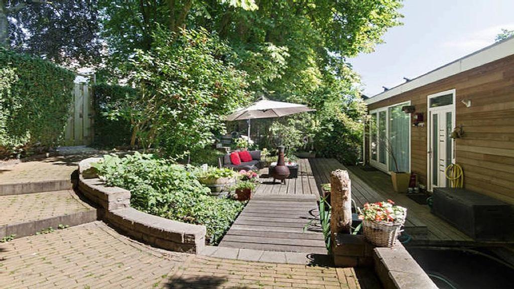 Studio in Woonboot + privébadkamer en -tuinterras