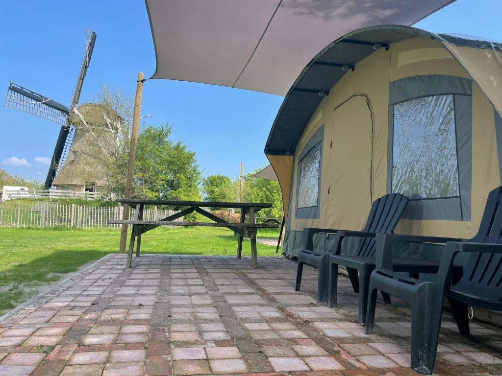 Ingerichte De Waard tent - 5 personen photo 1