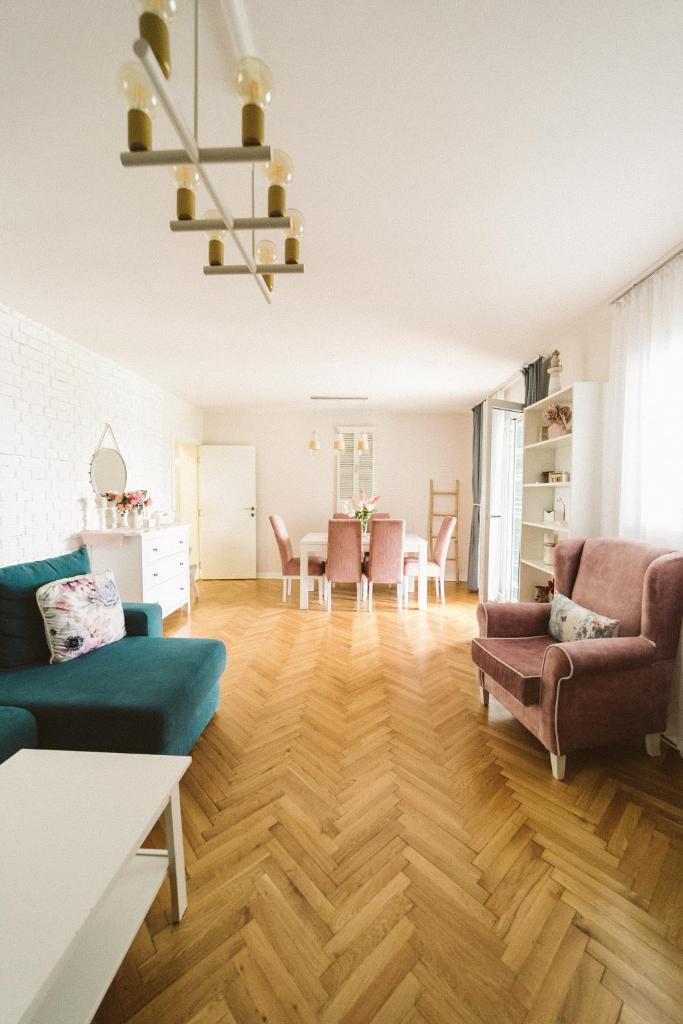 Lanas Dreamhouse photo 3