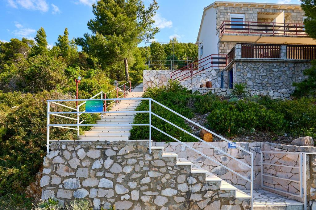 Apartmets Sutmiholjska