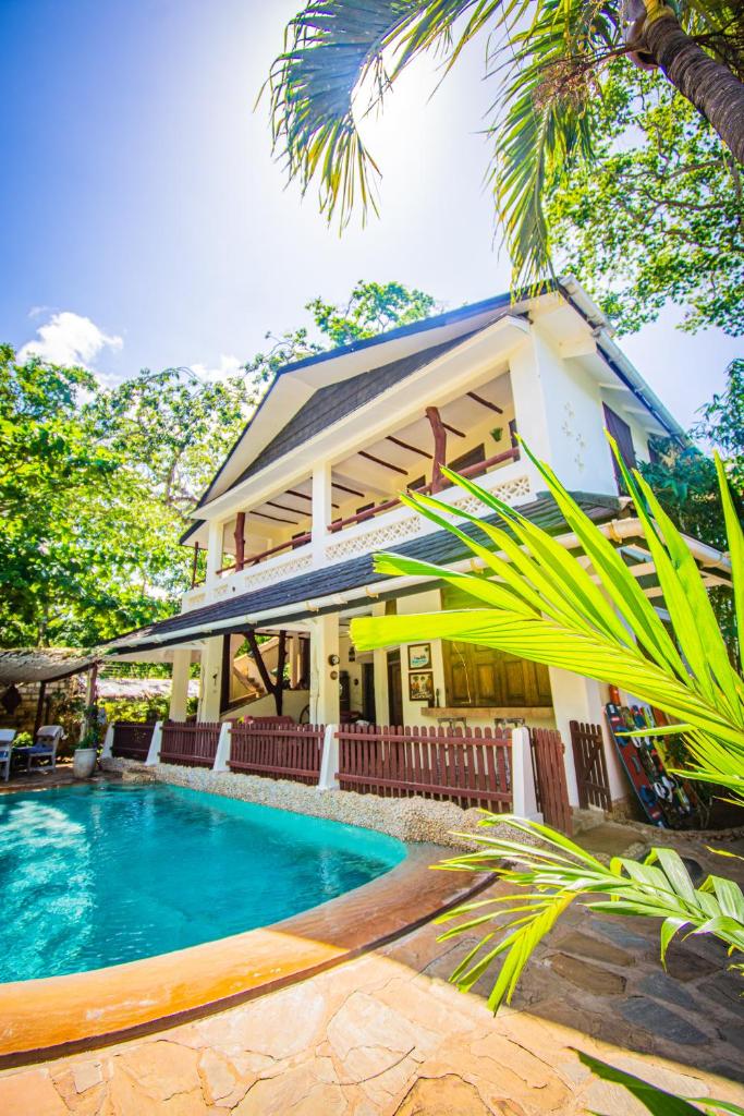 Mami Wata House photo 1