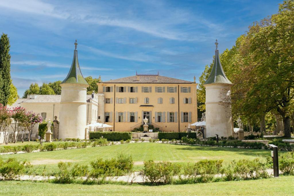 Château de Fonscolombe photo 1