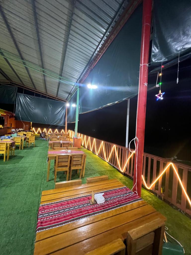 MAK Homestay UPSTAIRS with 5 Bedrooms photo 1