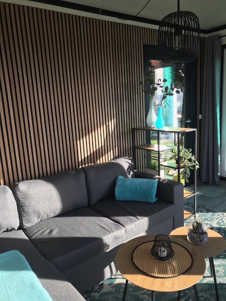 Tinyhouse mit Alpen- Stadt- und Poolblick , WLAN photo 4