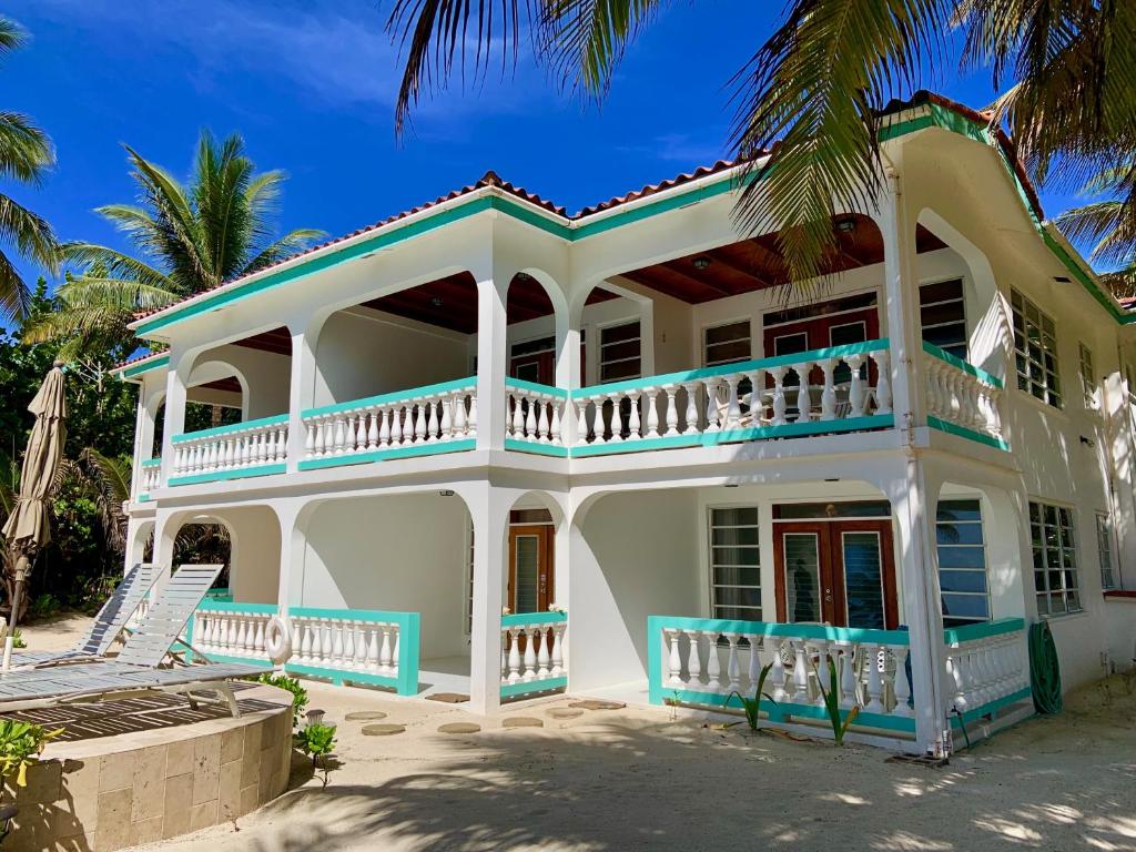Coral Bay Villas photo 1