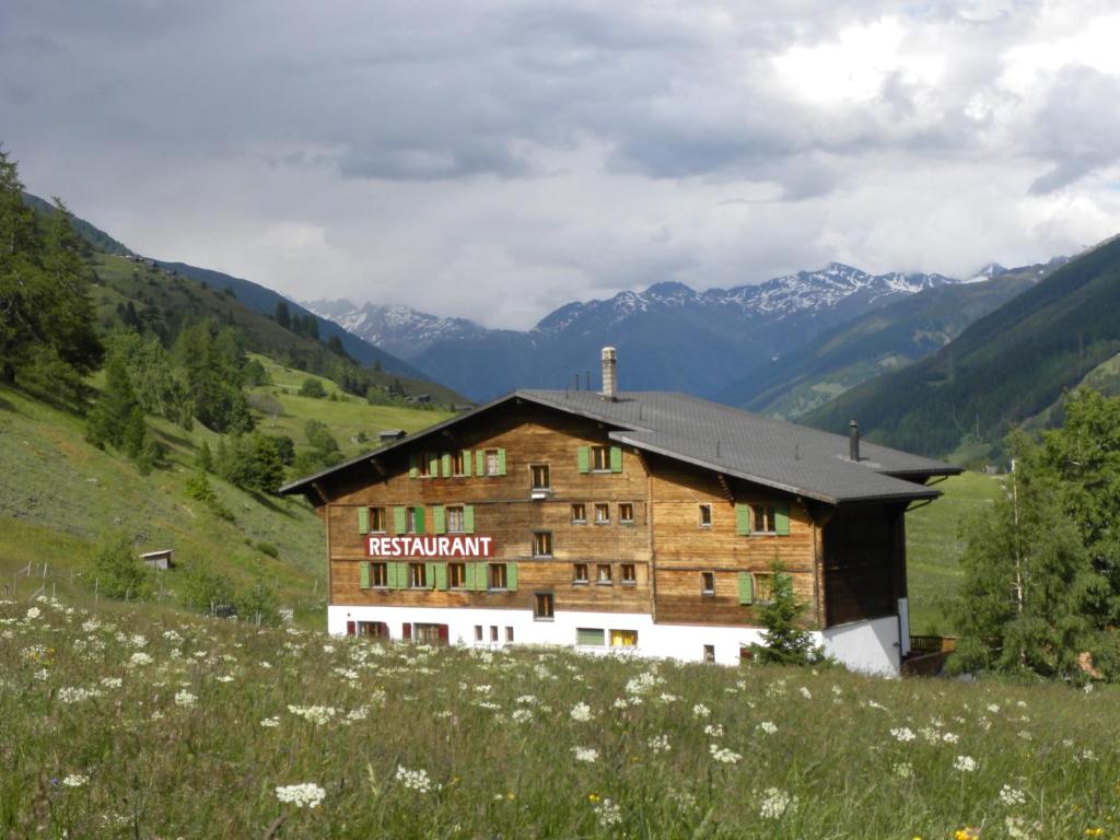 Hotel Restaurant Walliser Sonne photo 4