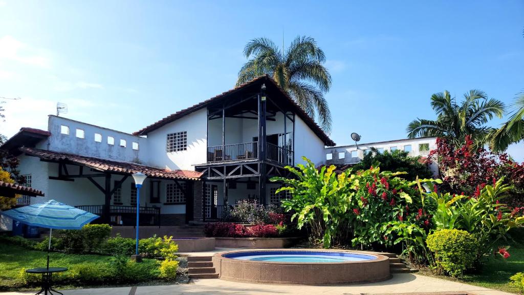 CHALET LA PROMESA photo 4