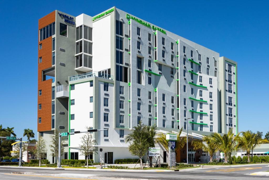 Wyndham Garden Miami International Airport image