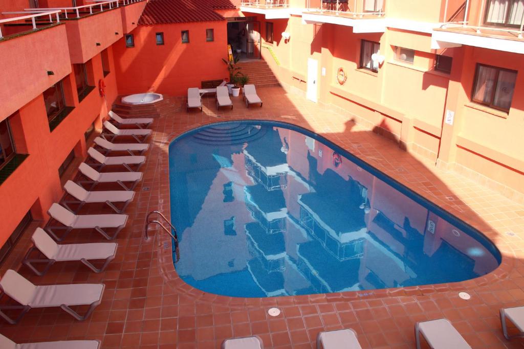 Tossa Beach Center photo 2