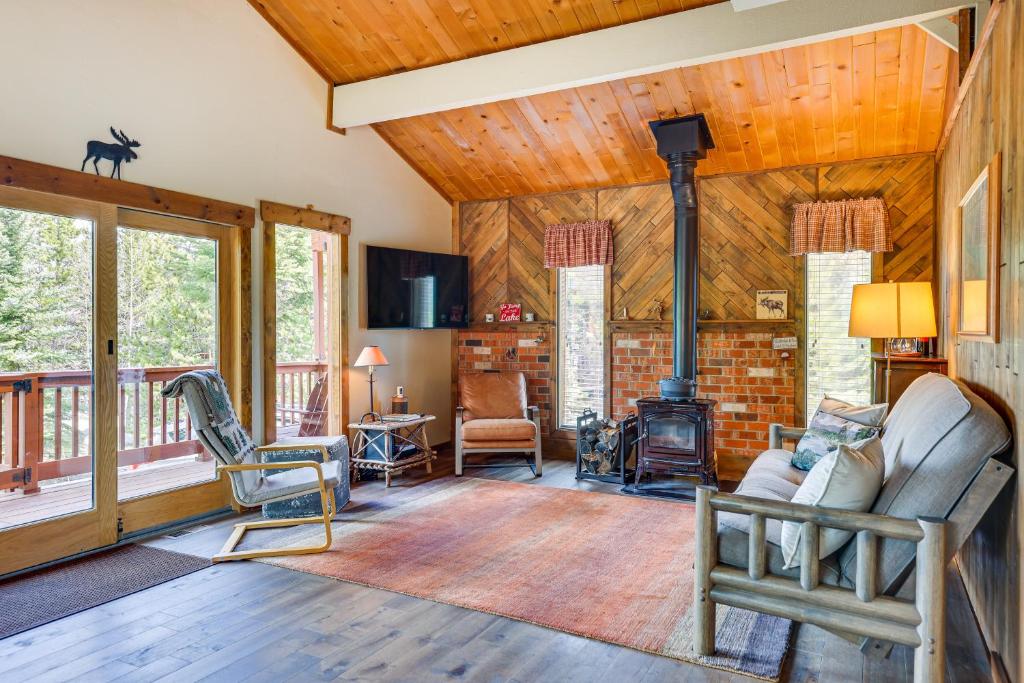 Serene Grand Lake Vacation Rental with Private Deck! photo 3