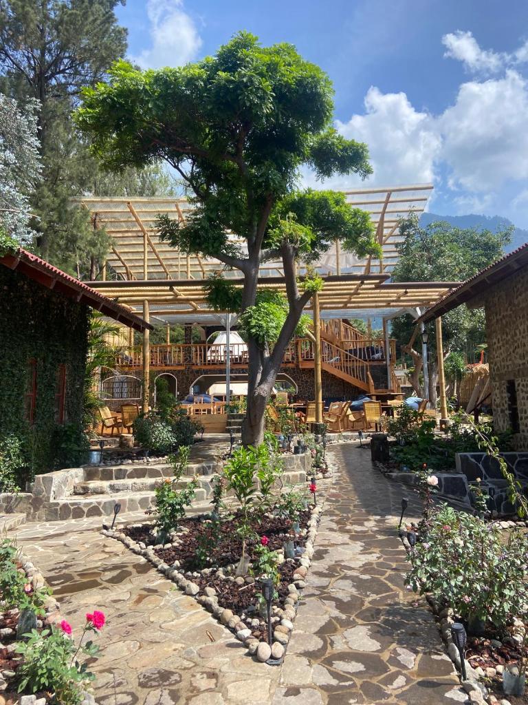 Eden Atitlan photo 2