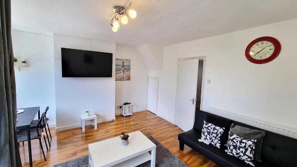 Lovely 2 bed Flat in S/E London photo 3