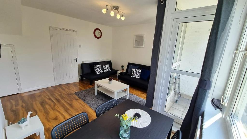 Lovely 2 bed Flat in S/E London photo 4