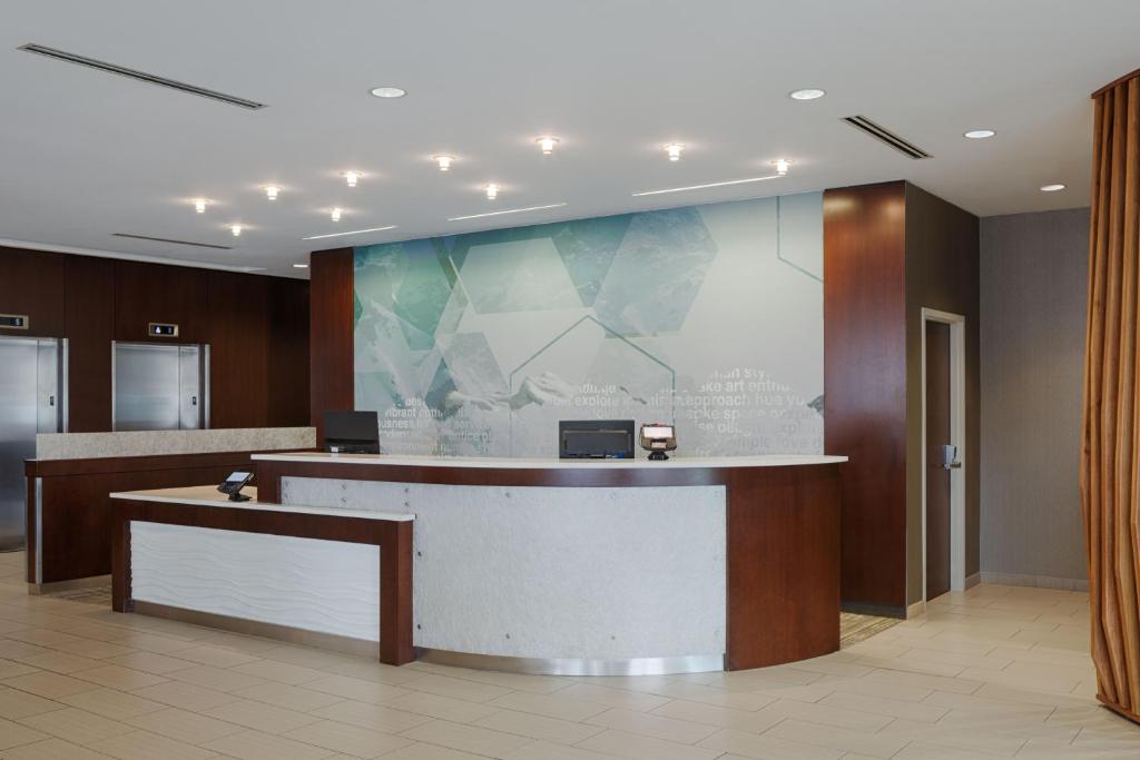 SpringHill Suites by Marriott Bloomington photo 1
