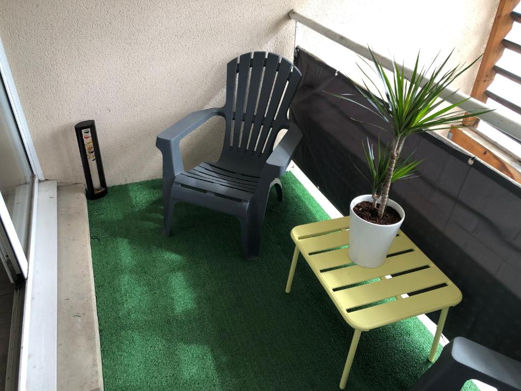 Appart LOURDES 100 m GARE - 4 Places avec Balcon 10mn Sanctuaire photo 4