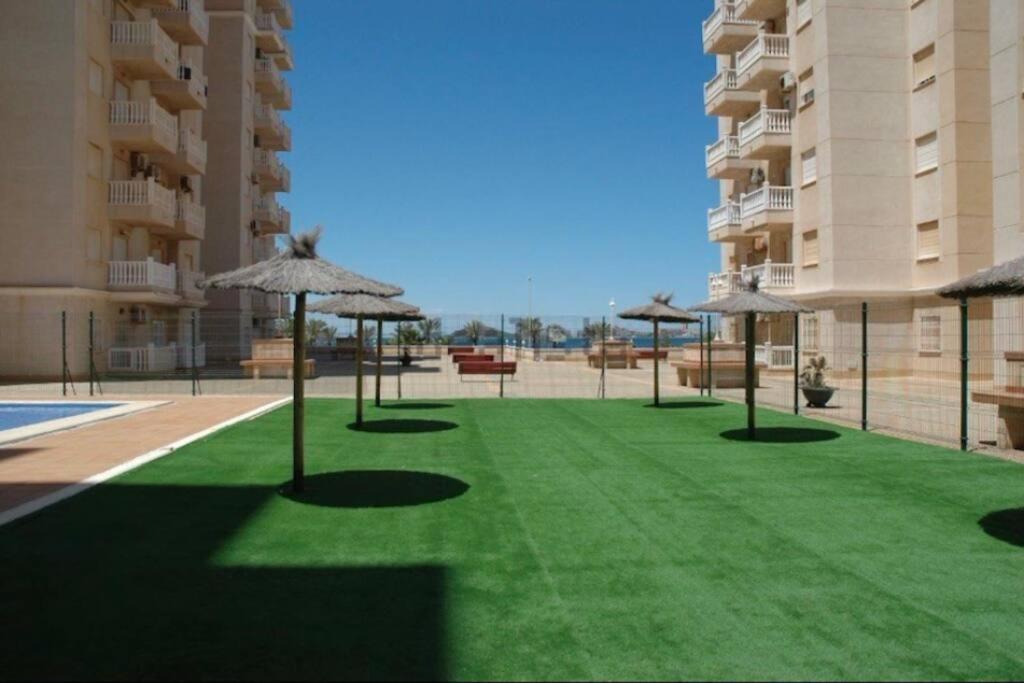 Apartamento en primera línea con parking y piscina photo 4
