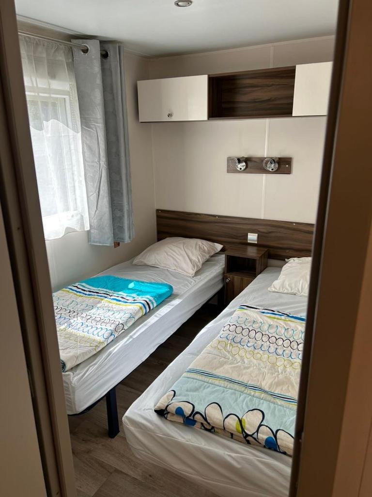 Camping les Cigales - Mobil-home 4/6 personnes photo 2