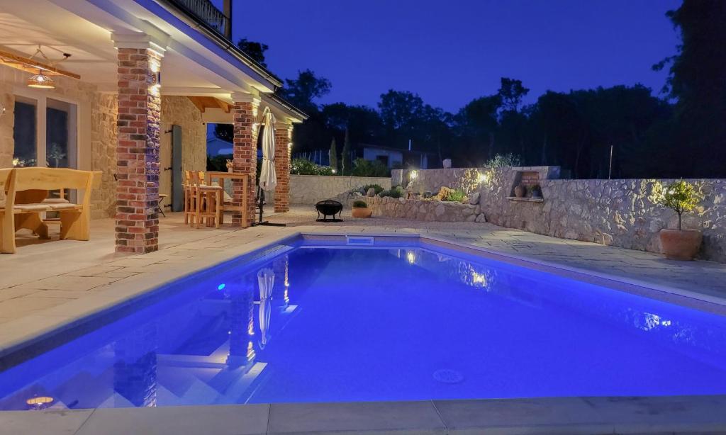 Villa Alara - charming villa with heated swimming pool photo 2