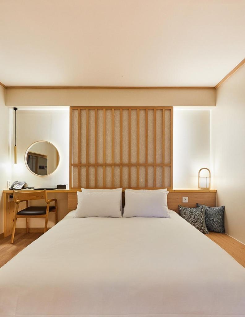 Tomonoya Signature Ryokan Namhae photo 1