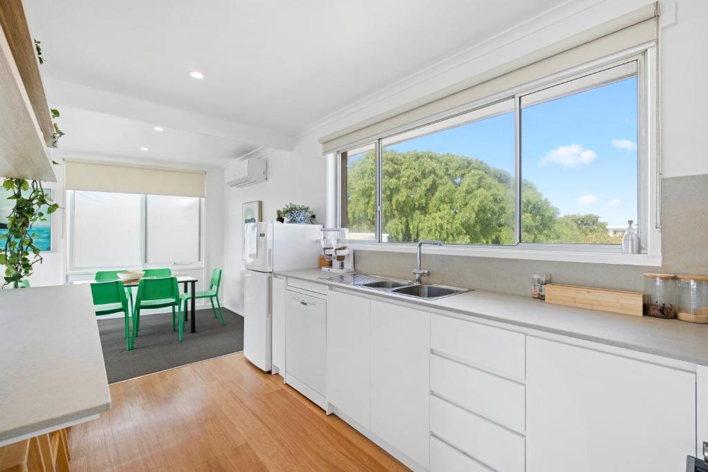 Moody's Beach Apartment photo 2