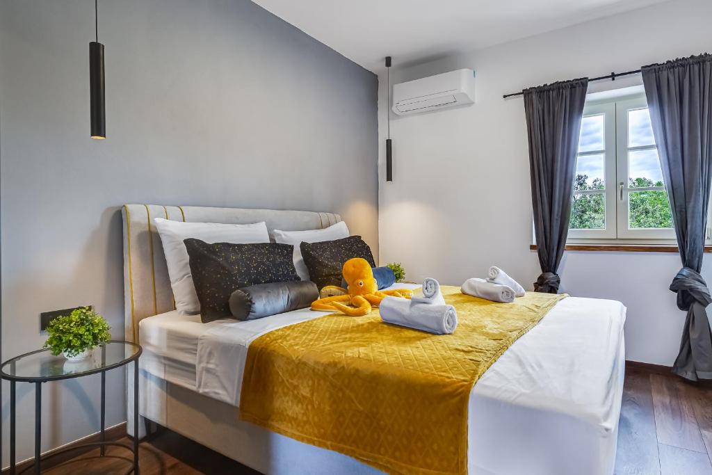 TEONA Luxury Apartment with 2 rooms and terrace sea view photo 3