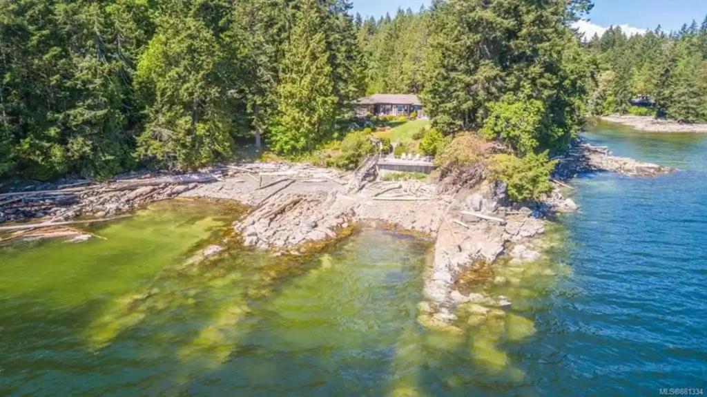 SeaLaVie Rare Peaceful & Hidden Gem Shore House photo 3