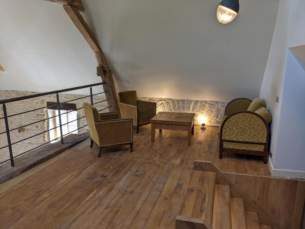 La Grange de la Porterie - Magnificent House and Barn Conversion in Historic village photo 4
