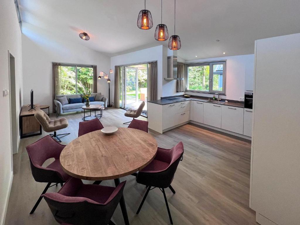 Energy-efficient holiday villa for up to 5p with garden in beautiful surroundings in Dirkshorn photo 1