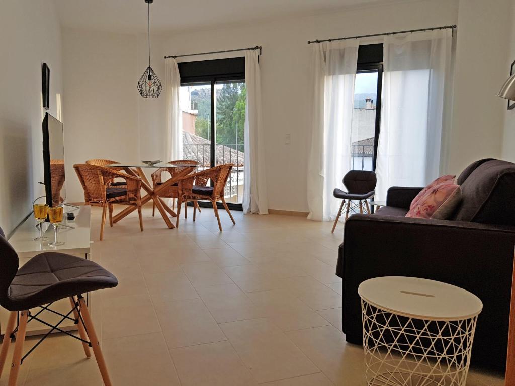 Sunny apartment great for Cycling, 300mb wifi photo 4