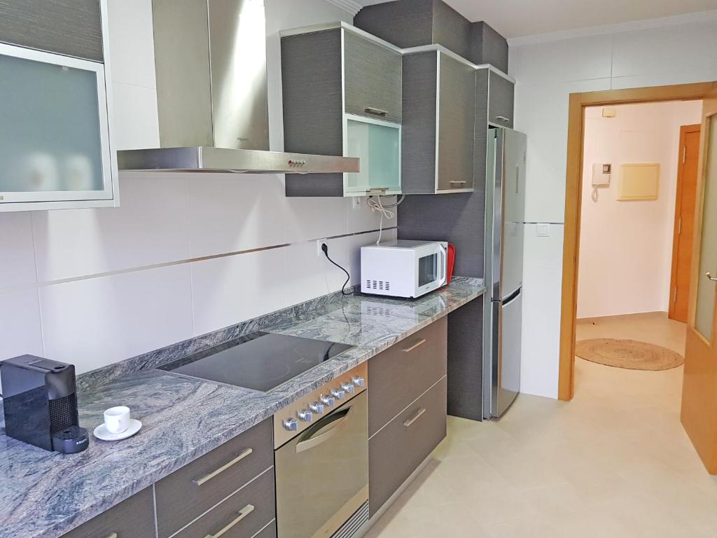 Sunny apartment great for Cycling, 300mb wifi photo 2