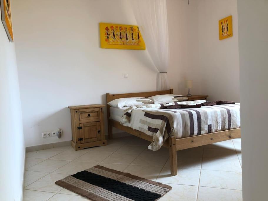 Spacious 2 bed Apt with pool & sea views photo 4