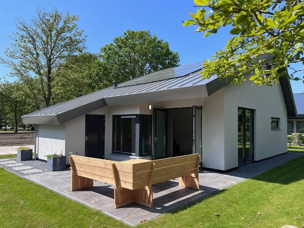 Modern, eco-friendly holiday villa for up to 5p with terrace and garden in Dirkshorn photo 4