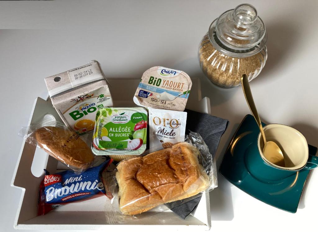Studio Le Flore - Petit déjeuner inclus 1ère nuit - AUX 4 LOGIS photo 4