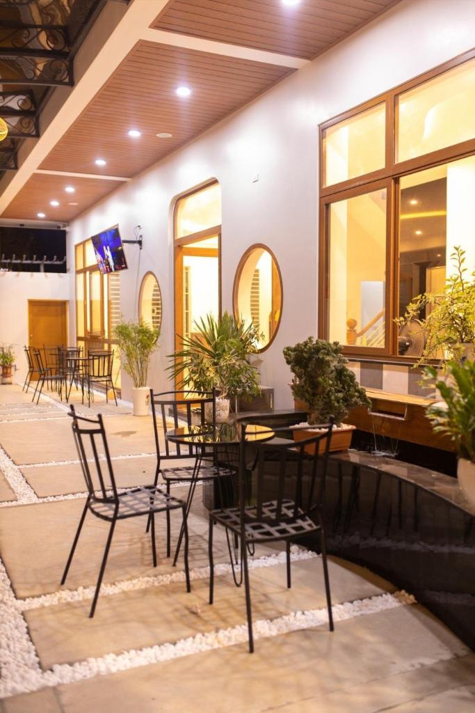 Sun and Moon Coffee and Homestay