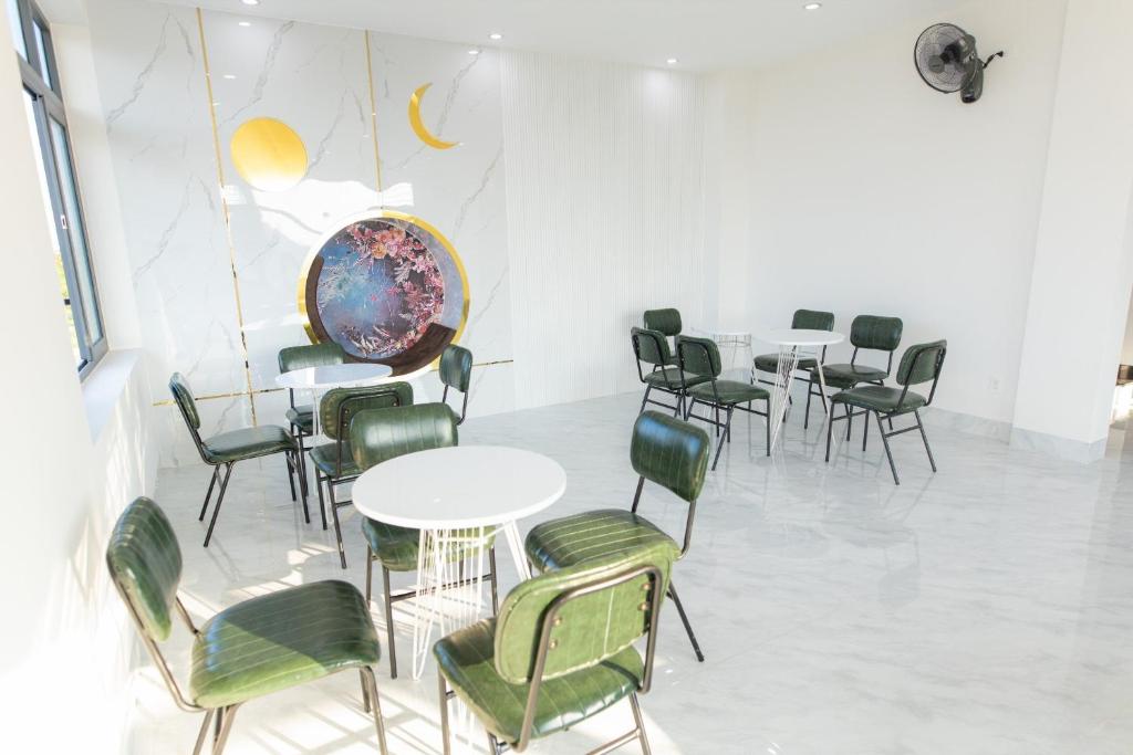 Sun and Moon Coffee and Homestay