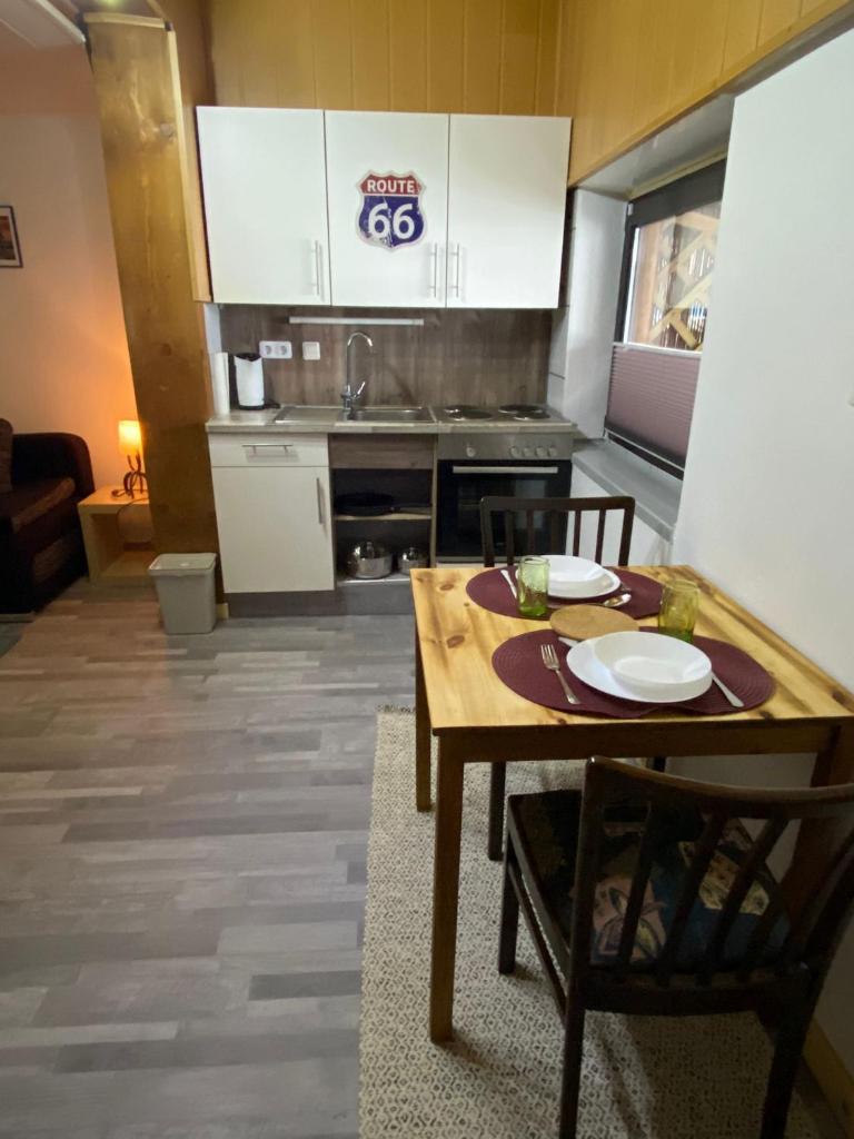 Ferienwohnungen! Kleine Bungalows mit Terrasse! Room Type - Route66