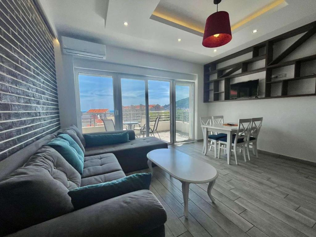 Bucanero Apartments Budva - Tap to explore photos