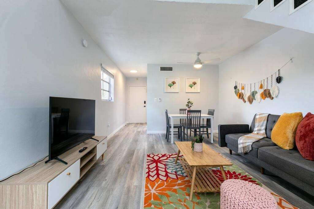 Loft style 1b Apt , Fast Wi-Fi Virg14 image