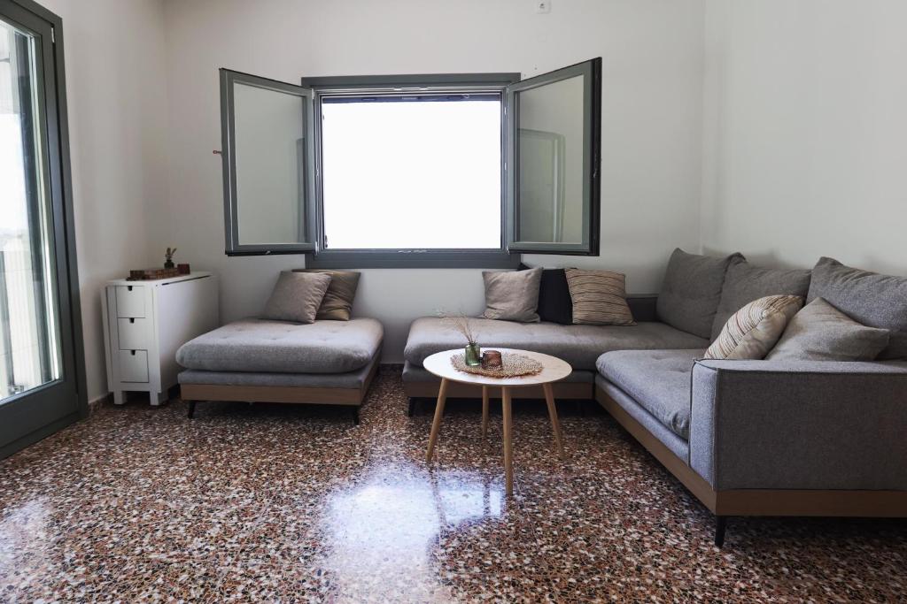Admonis - Home in the olive grove photo 3