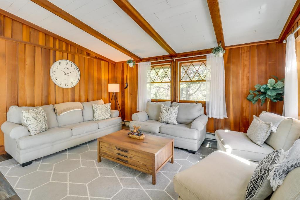 Lakefront Poconos Vacation Rental with Swim Dock! photo 3