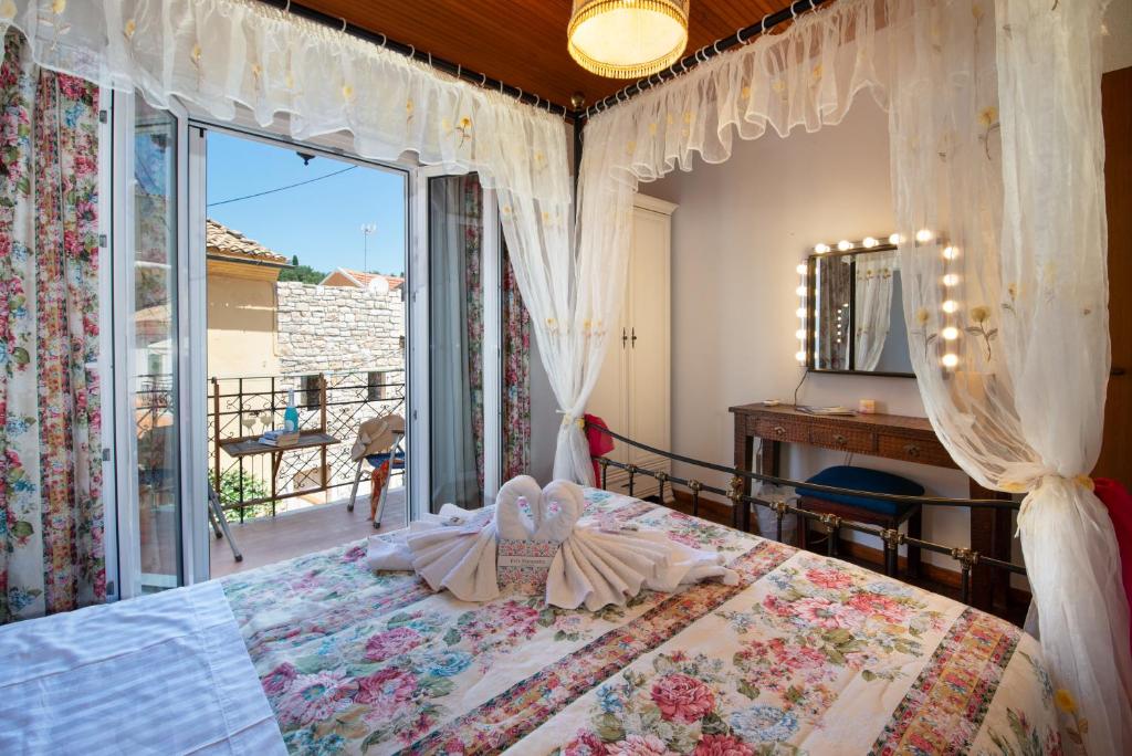 Evi's Maisonette photo 2
