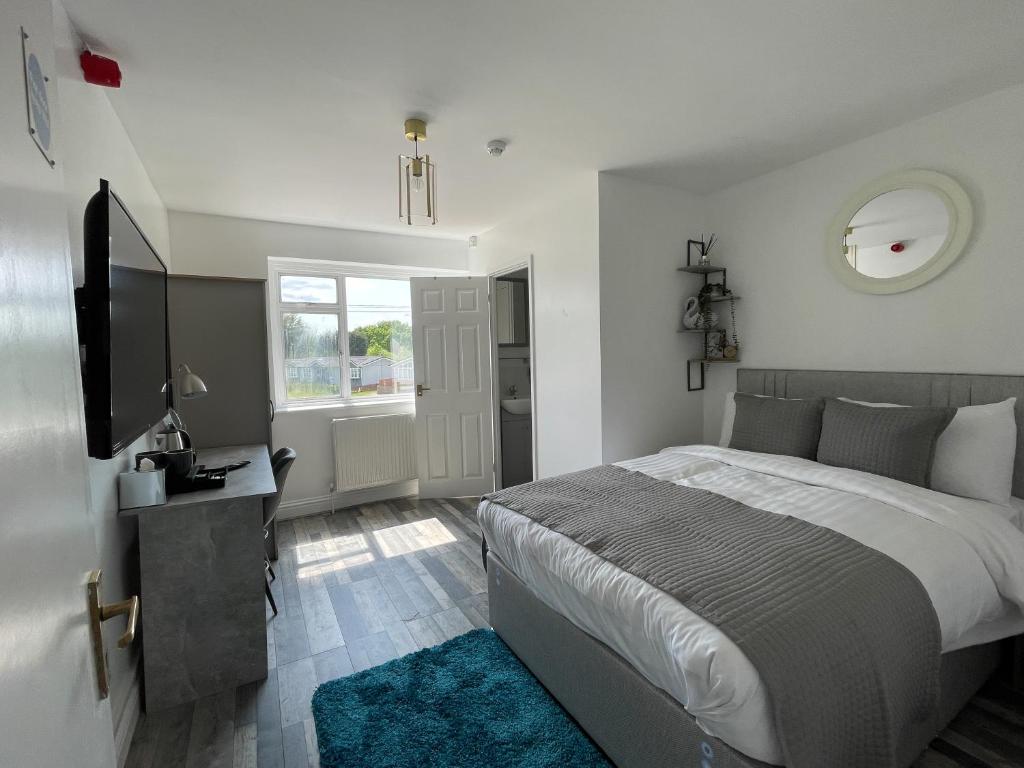 Isabella Rooms