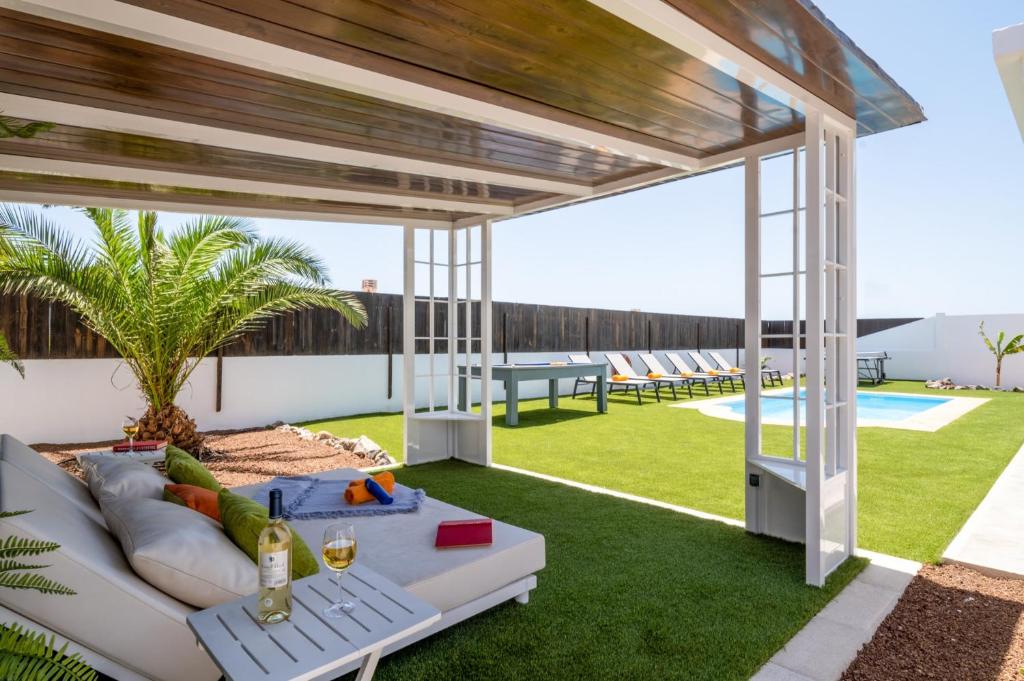 Villa Caleta Heights by Villa Plus photo 1