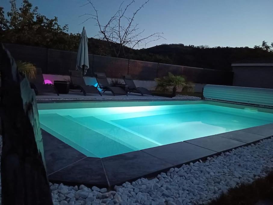 CHAMBRE & SDB PRIVÉE avec piscine en bord de Via Rhona photo 3