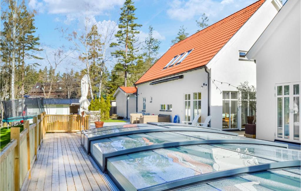 Stunning Home In Saltsj-boo With Outdoor Swimming Pool, Wifi And 4 Bedrooms