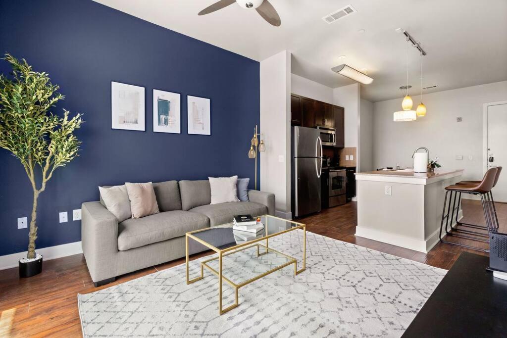 The Rosita: Riverwalk Loft in Luxury Complex image