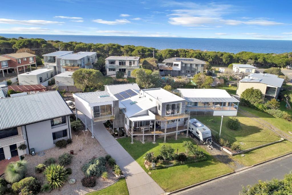 Sea Change and Studio on Tasman photo 2